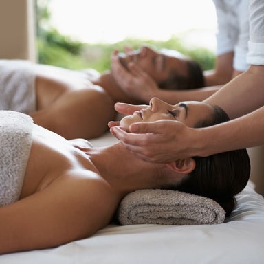60 min Couples Facial Treatment