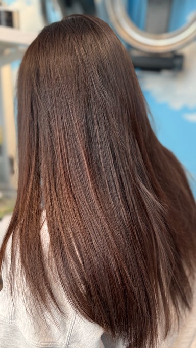 Women's Haircut and style from top to middle back