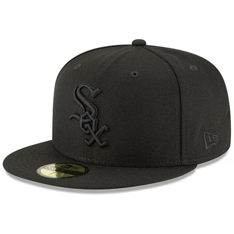 Chicago White Sox New Era 59FIFTY Blackout Hat