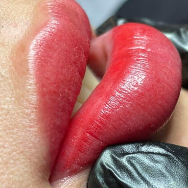 Lip Blushing