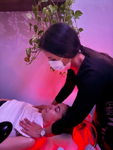Head Spa with Arms and Shoulder Therapy