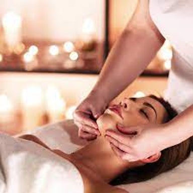 Lypossage (lifting facial massage)