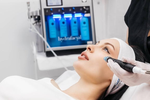 80 min. The Platinum Hydrafacial