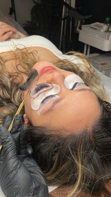 Lash Tinting