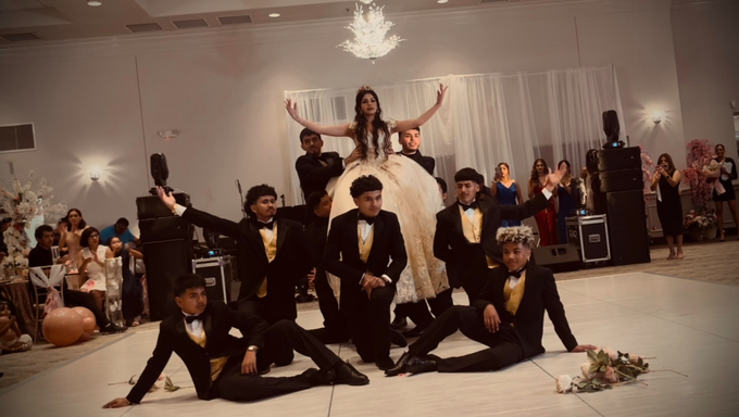 QUINCEAÑERAS