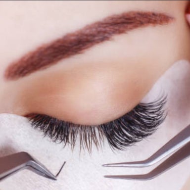 Hybrid Eyelash Extensions