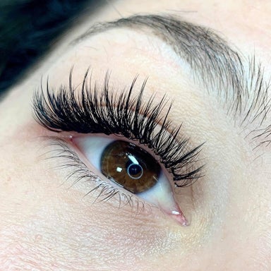 Hybrid Eyelash Extensions