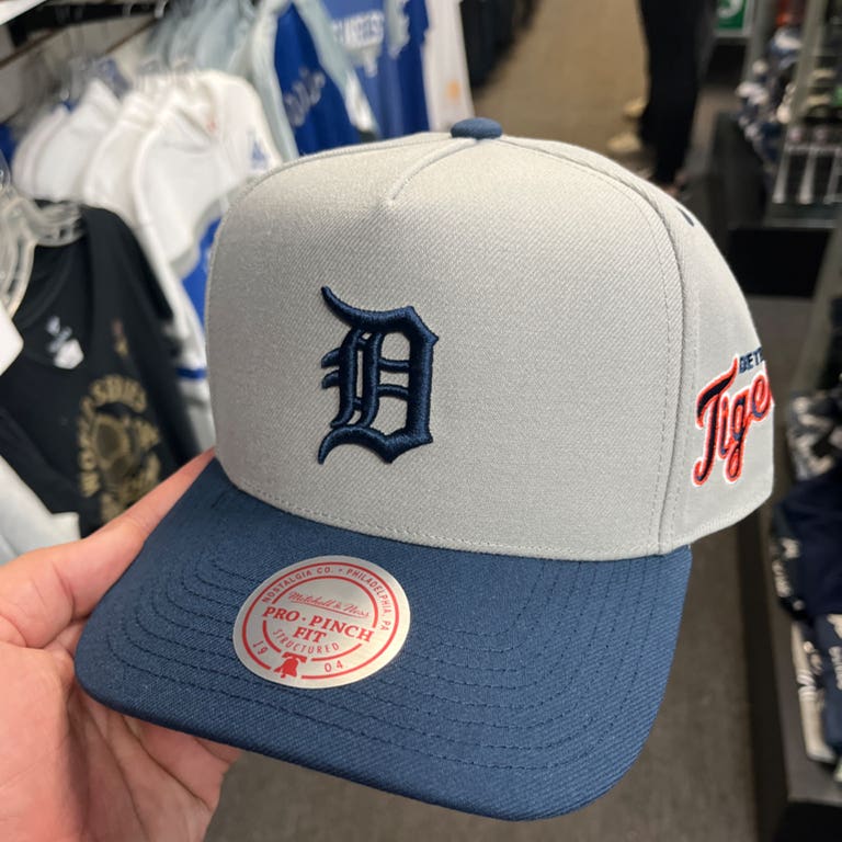 Detroit Tigers Legendary Mitchell and Ness Away Pro Snapback Hat