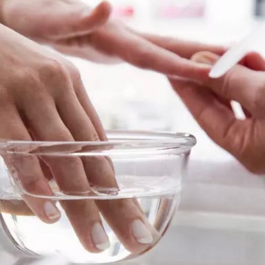 MANI: Wet Soak Natural Nails