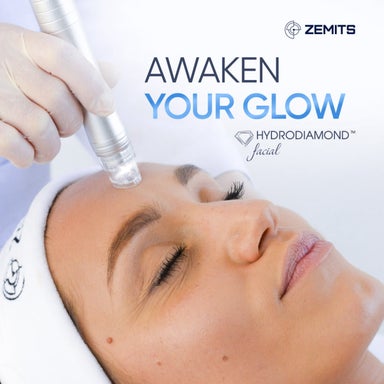 Glow Trio – Face, Neck & Chest Hydradermabrasion Machine.