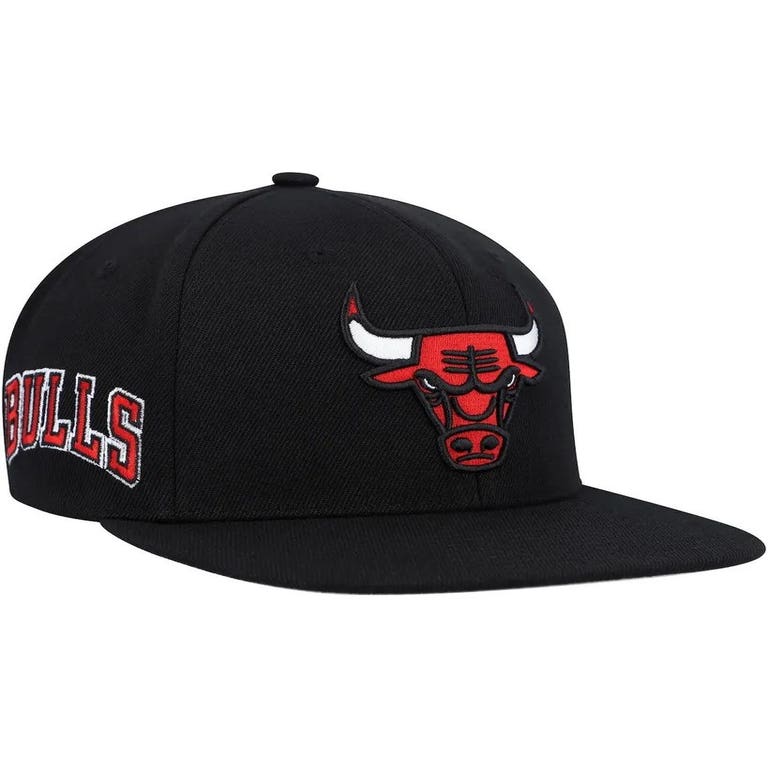 Chicago Bulls Side Core Mitchell and Ness Snapback Hat