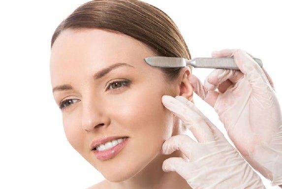 Exfoliating Peach Facial: Dermaplaning Treatment